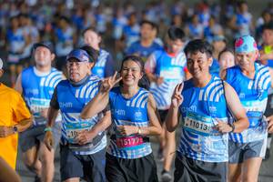 BIB: 1517711, 11013, 877
                            <button type="button" onclick="openModal(23082764)" class="btn btn-primary btn-sm float-right btn-popup" data-toggle="modal" data-target=".modal-high-quality">
                        <i class="fas fa-shopping-cart"></i> Add to Cart
                    </button>
                                            <button type="button" onclick="isThisMe(23082764, true)" class="btn btn-success btn-sm float-right btn-popup btn-isme hidden" data-toggle="tooltip" data-placement="bottom" title="นี่คือรูปของคุณใช่ไหม คลิกที่นี่เพื่อเอาเข้าอัลบั้ม">
                        <i class="fas fa-plus"></i> Add to album
                    </button>
                    <button type="button" onclick="isThisMe(23082764, false)" class="btn btn-warning btn-sm float-right btn-popup btn-isnotme hidden">
                        <i class="fas fa-ban"></i> Remove from album
                    </button>
